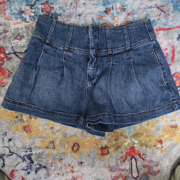 Pilcro Corset Shorts - Picture 2 of 5